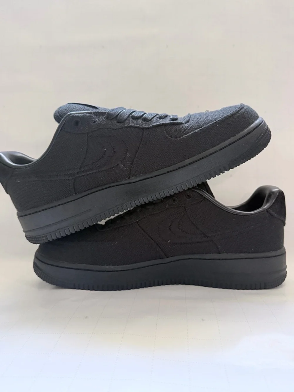 Nike Men’s All-Black Low Top Sneakers